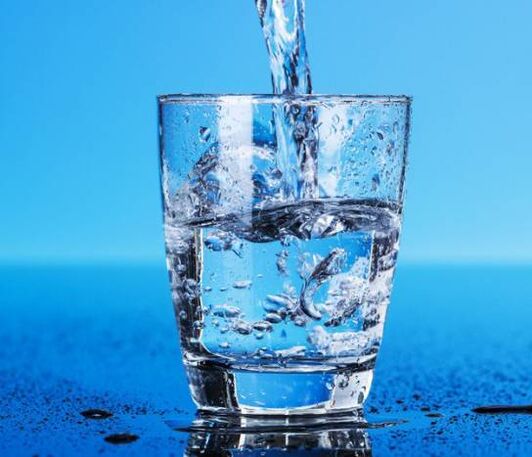 The main rule to lose weight in a week is to drink water