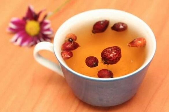 During the period of acute gastritis, rosehip decoction is included in the diet. 
